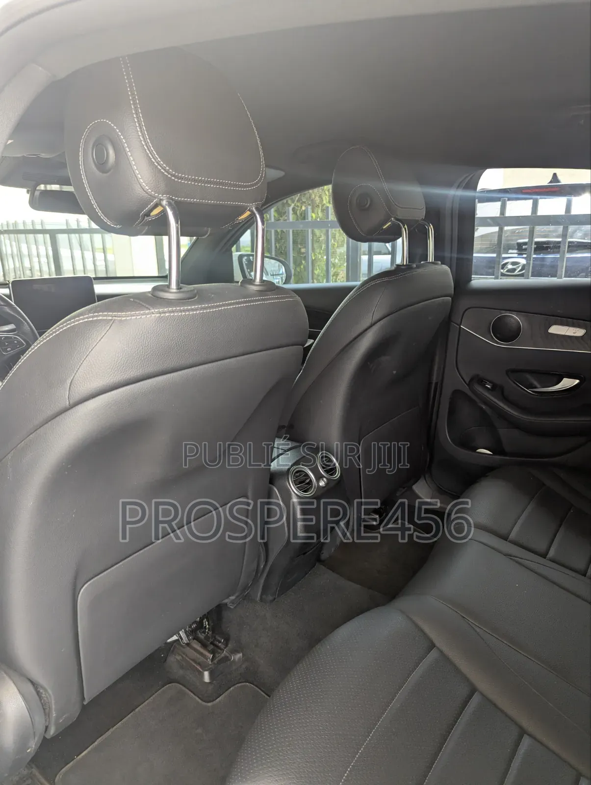 Mercedes-Benz GLC-Class 2019 Blanc cassé