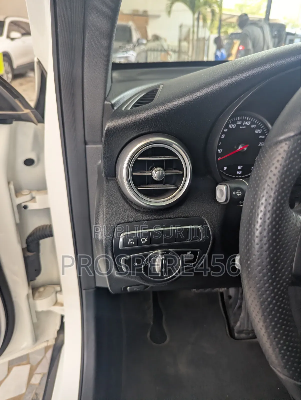 Mercedes-Benz GLC-Class 2019 Blanc cassé