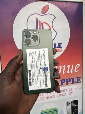 Nouveau Apple iPhone 13 Pro 128 GB Vert