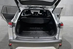 Toyota Corolla Cross Hybrid 2023 Gris