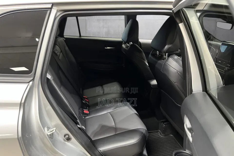 Toyota Corolla Cross Hybrid 2023 Gris