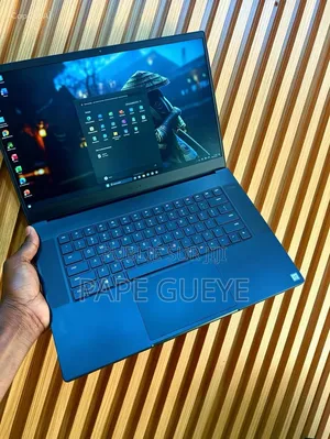 Ordinateur portable Razer Blade Advanced 16GB Intel Core i7 SSD 512GB