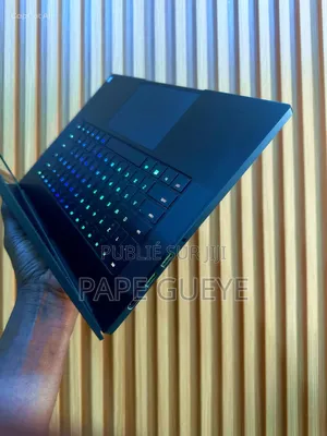 Ordinateur portable Razer Blade Advanced 16GB Intel Core i7 SSD 512GB