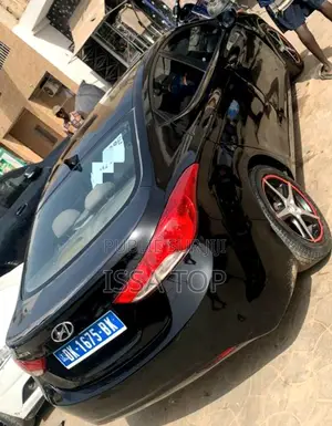 Hyundai Elantra 2011 Noir