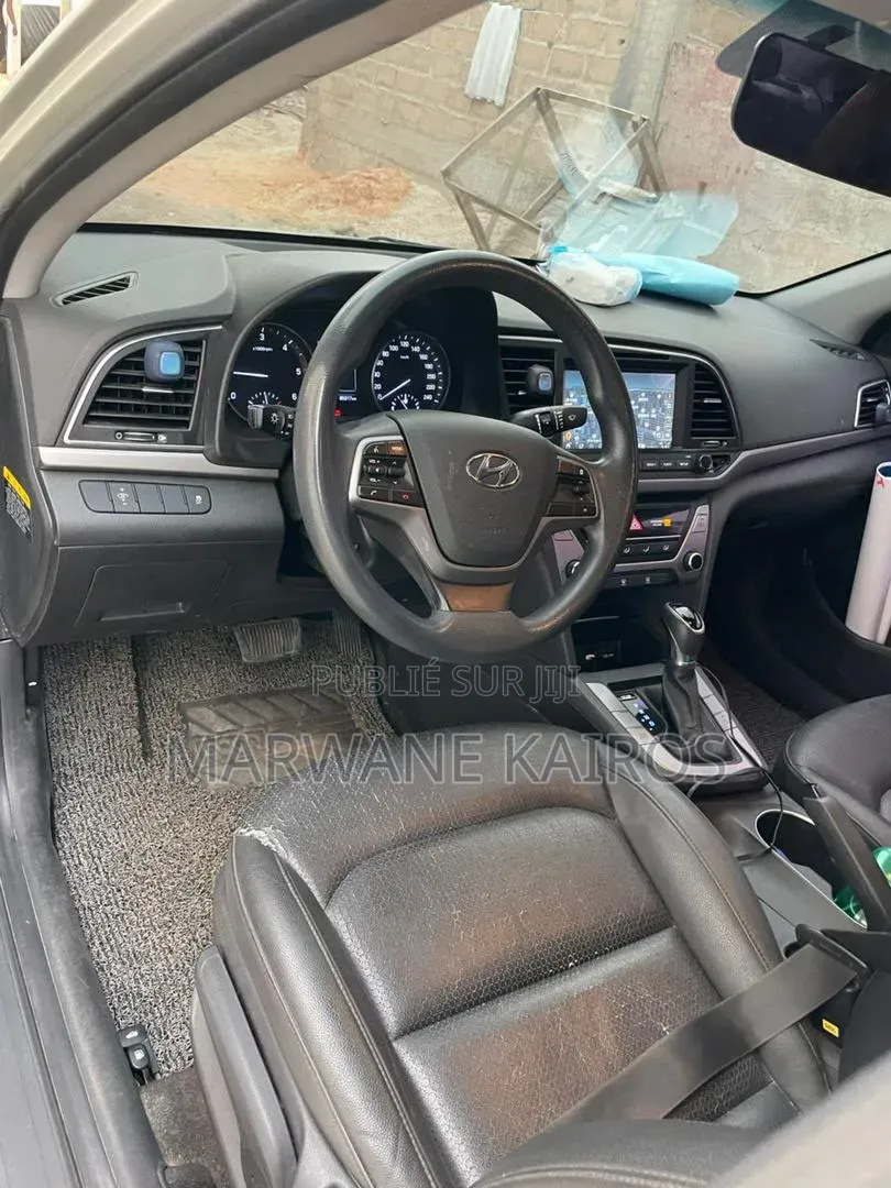 Hyundai Avante 2017 Autre