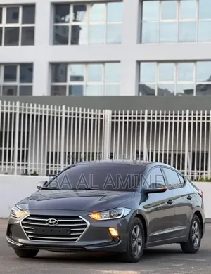 Hyundai Avante 2017 Gris