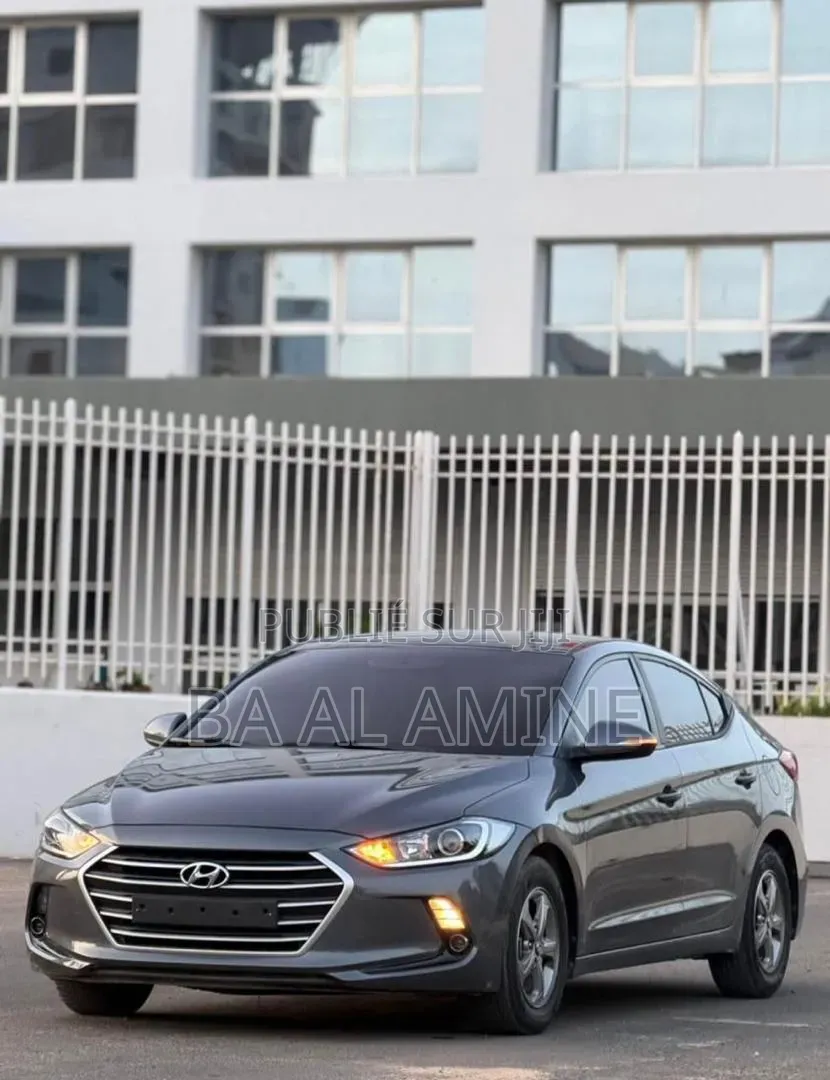 Hyundai Avante 2017 Gris