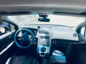Peugeot 5008 2013 Gris