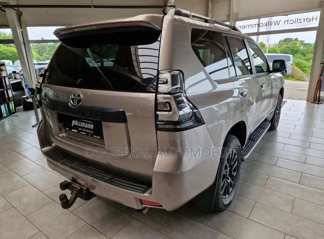 Toyota Land Cruiser Prado 2023 Autre