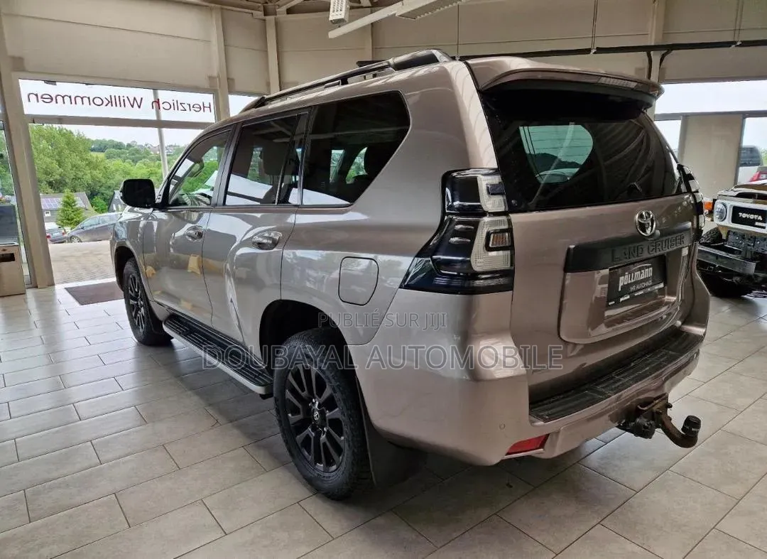 Toyota Land Cruiser Prado 2023 Autre