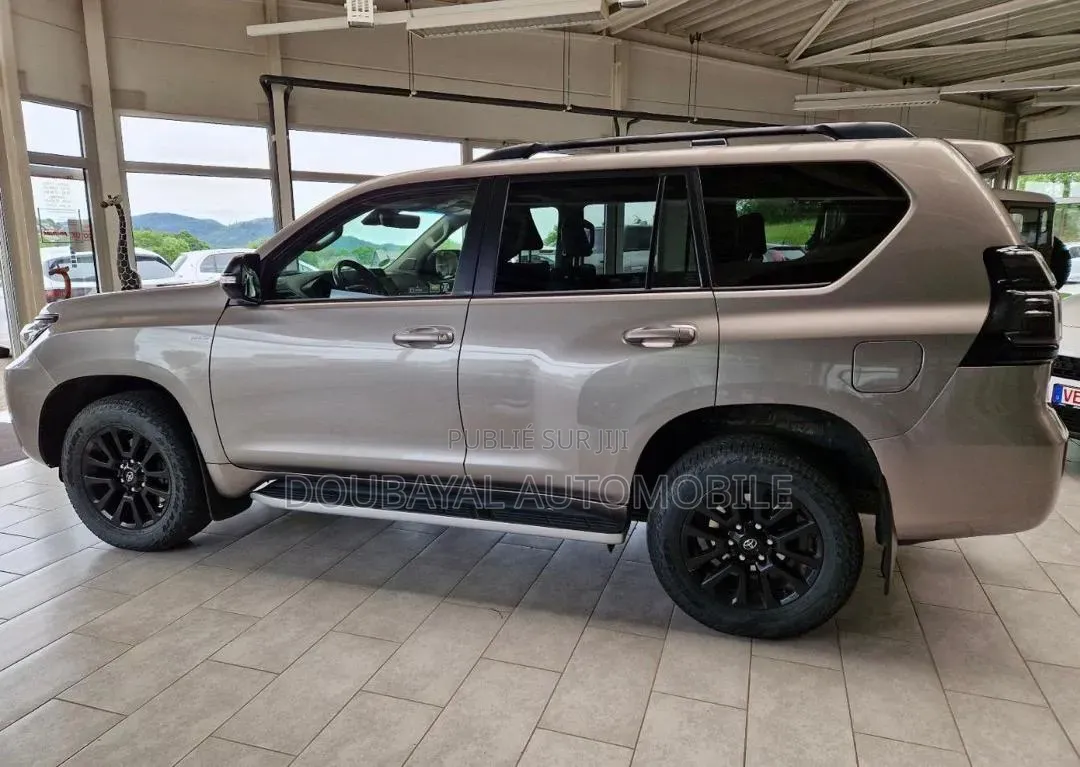 Toyota Land Cruiser Prado 2023 Autre