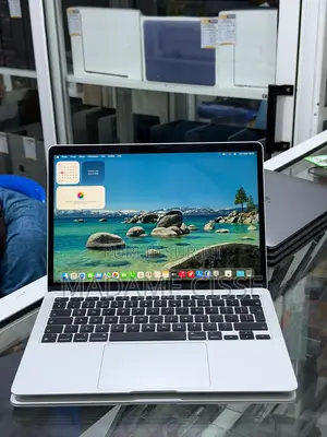 Nouveau Apple MacBook Pro 2023 M3 18GB Apple M3 SSD 1T
