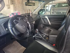 Toyota Land Cruiser Prado 2022 Noir