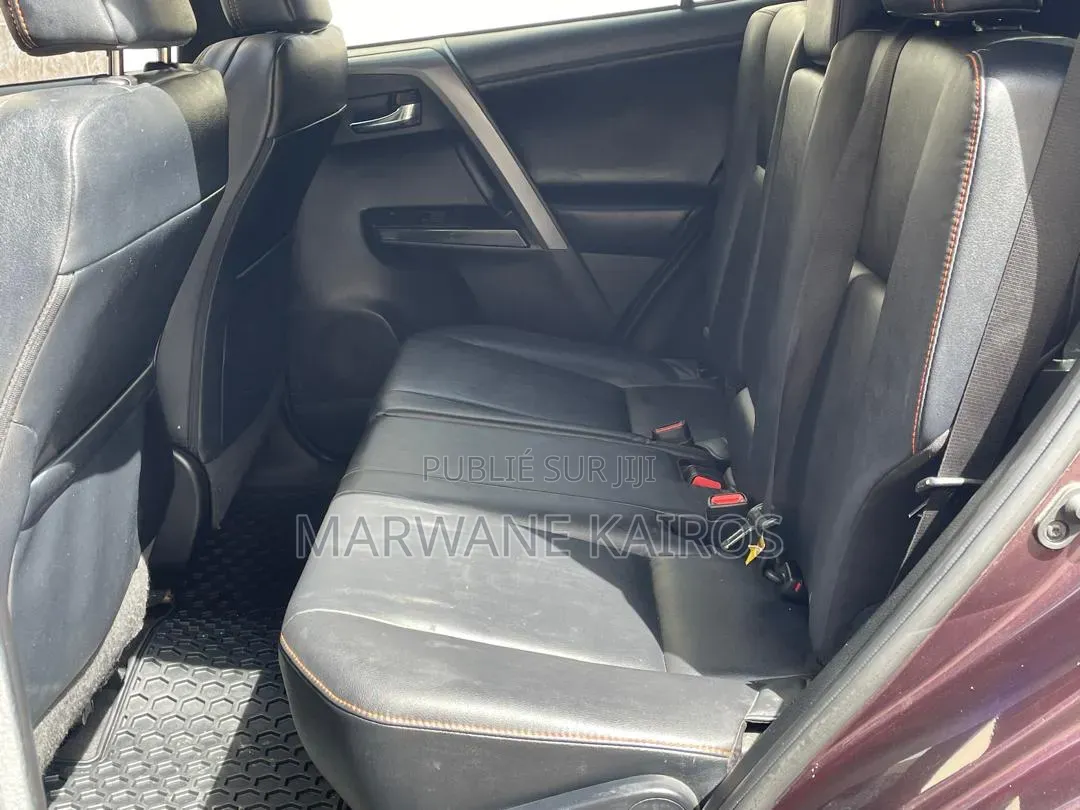 Toyota RAV4 2018 Bordeaux