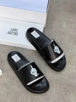Sandal Gallery Dept Disponible