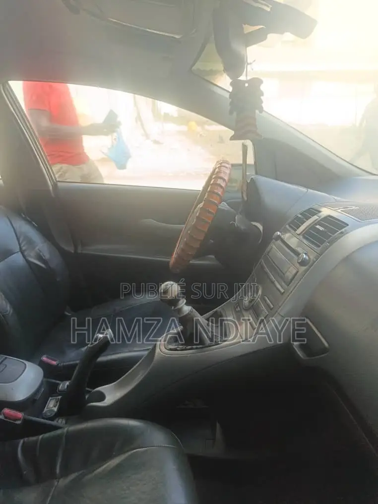 Toyota Auris 2010 Gris