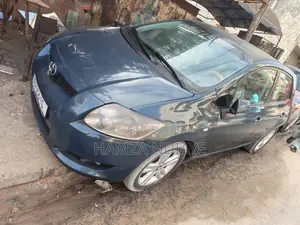 Toyota Auris 2010 Gris