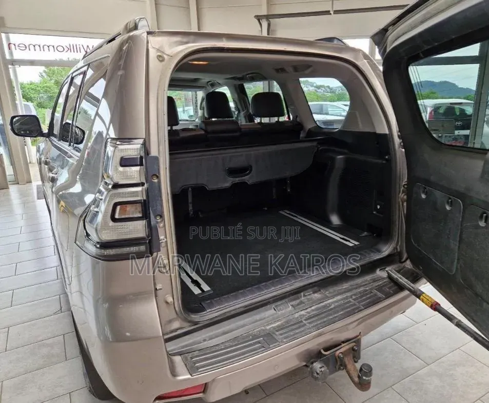 Toyota Land Cruiser Prado 2023 Beige