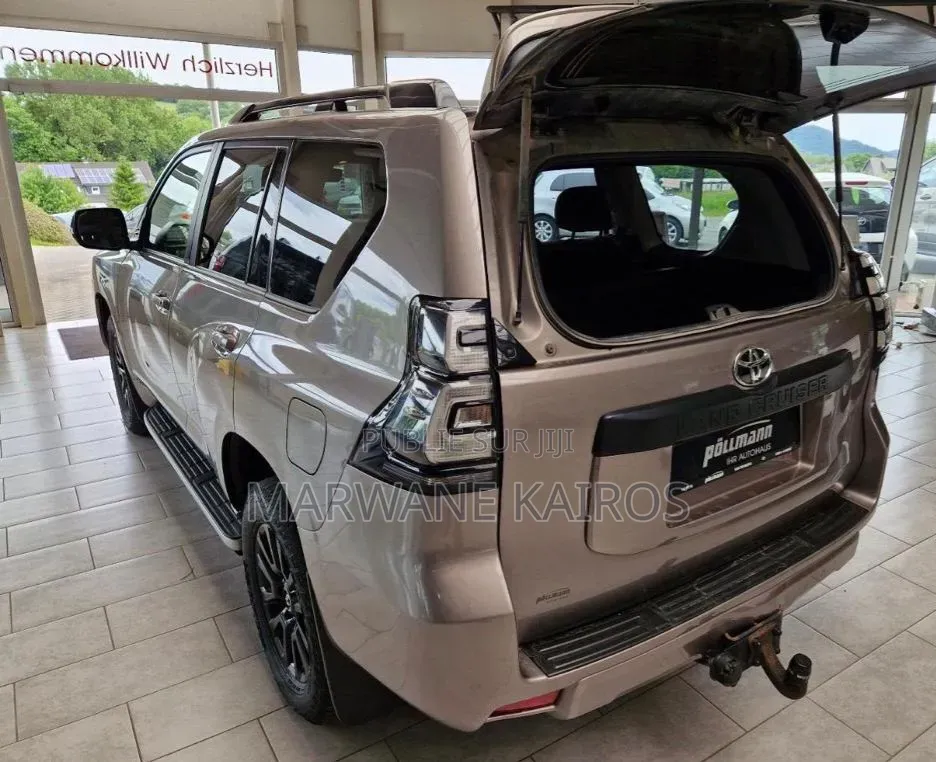 Toyota Land Cruiser Prado 2023 Beige