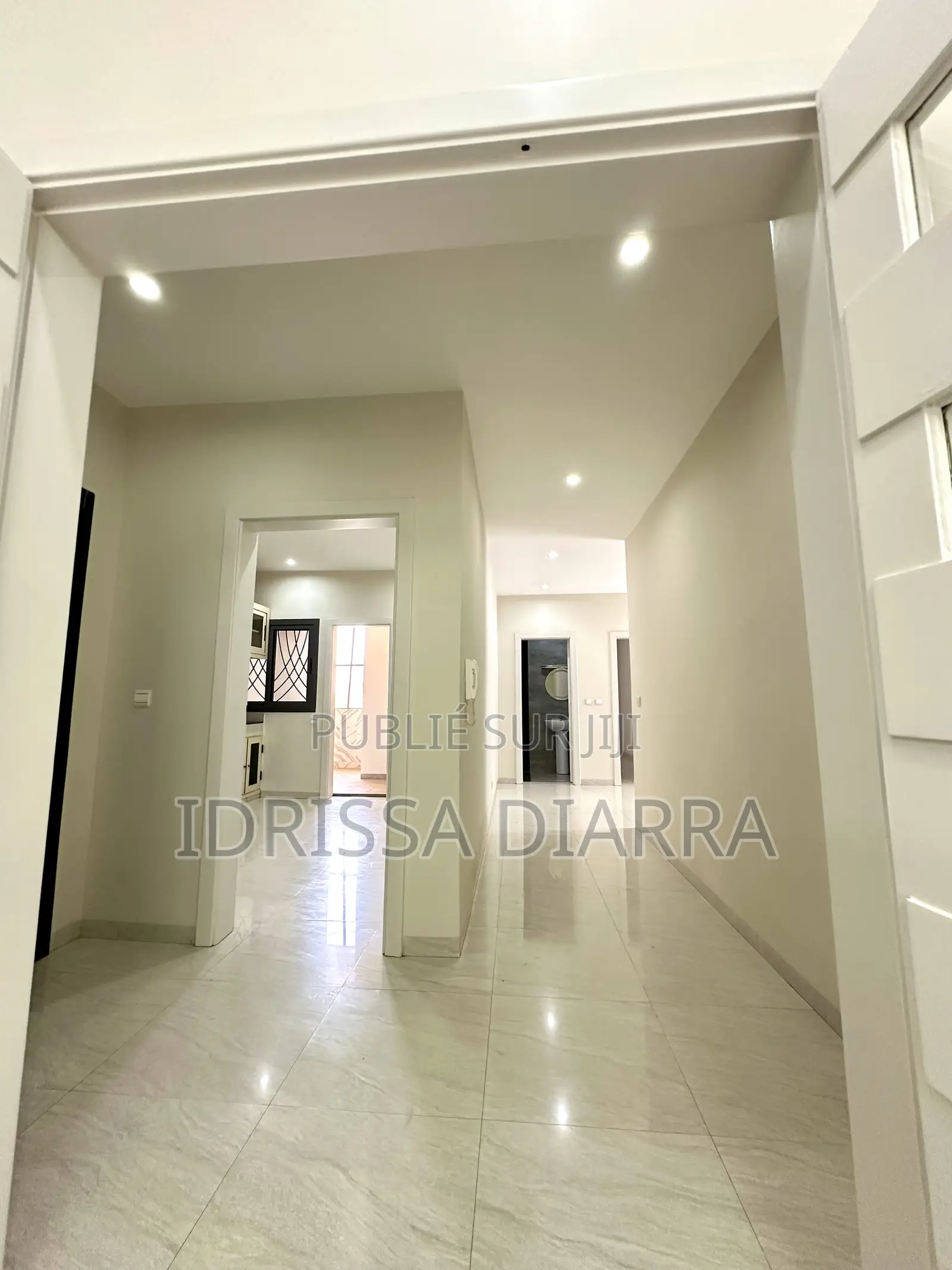 3chbre Appartement dans Ouakam à Louer