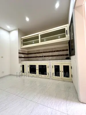 3chbre Appartement dans Ouakam à Louer