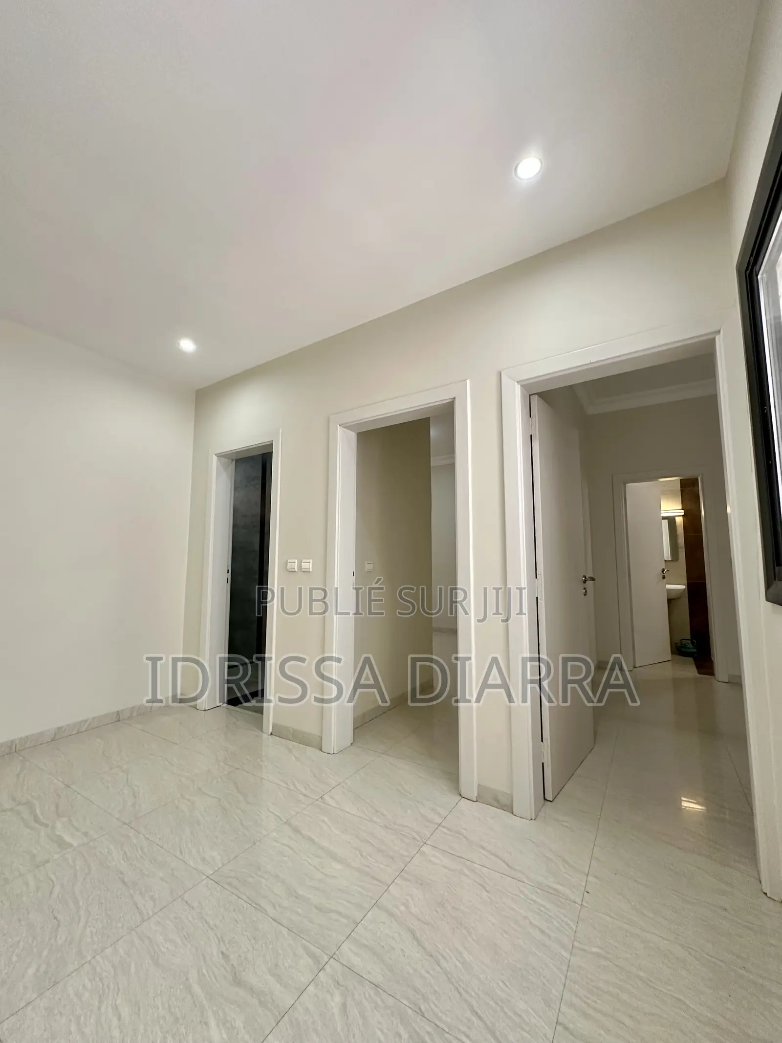 3chbre Appartement dans Ouakam à Louer