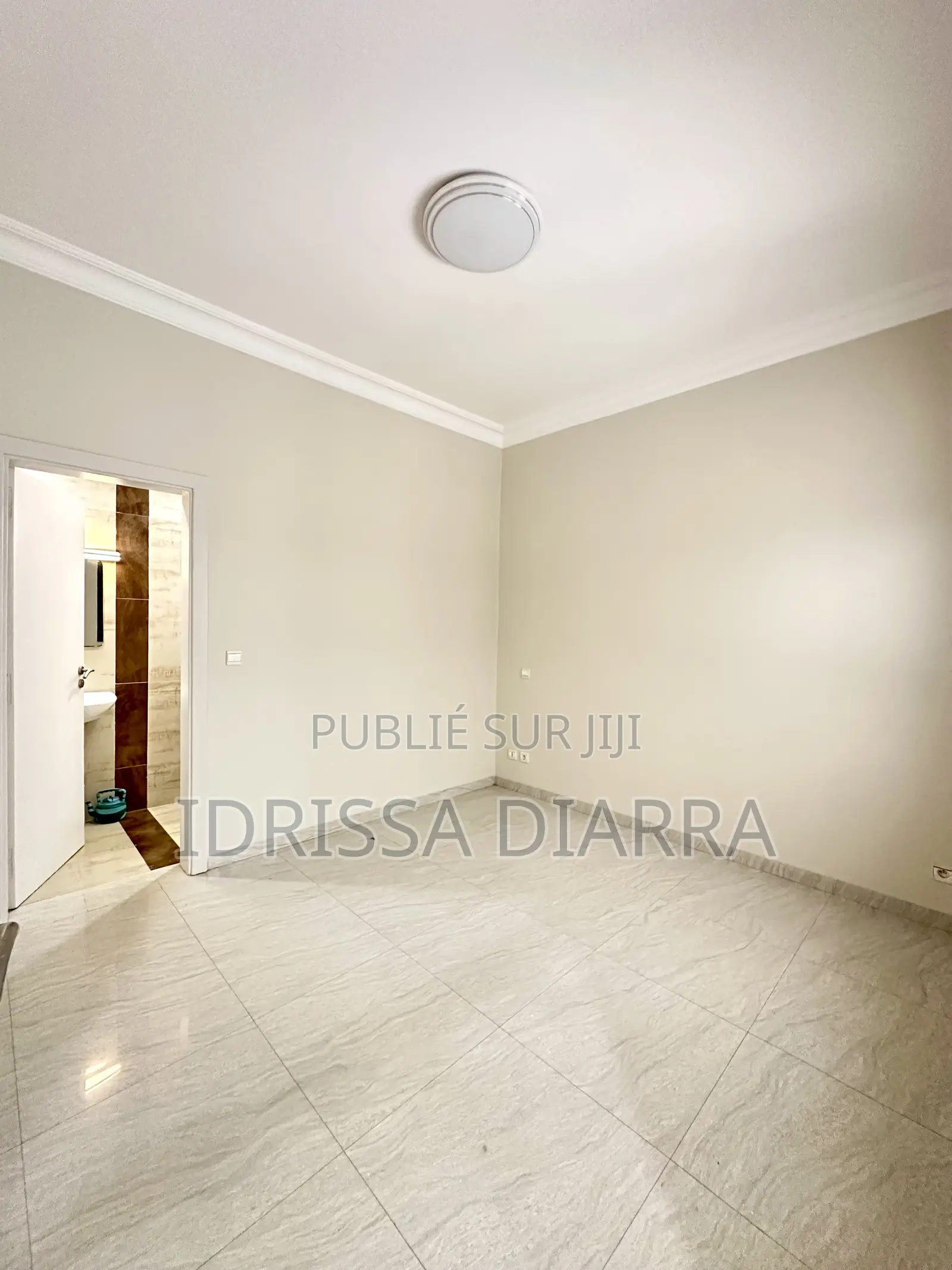 3chbre Appartement dans Ouakam à Louer