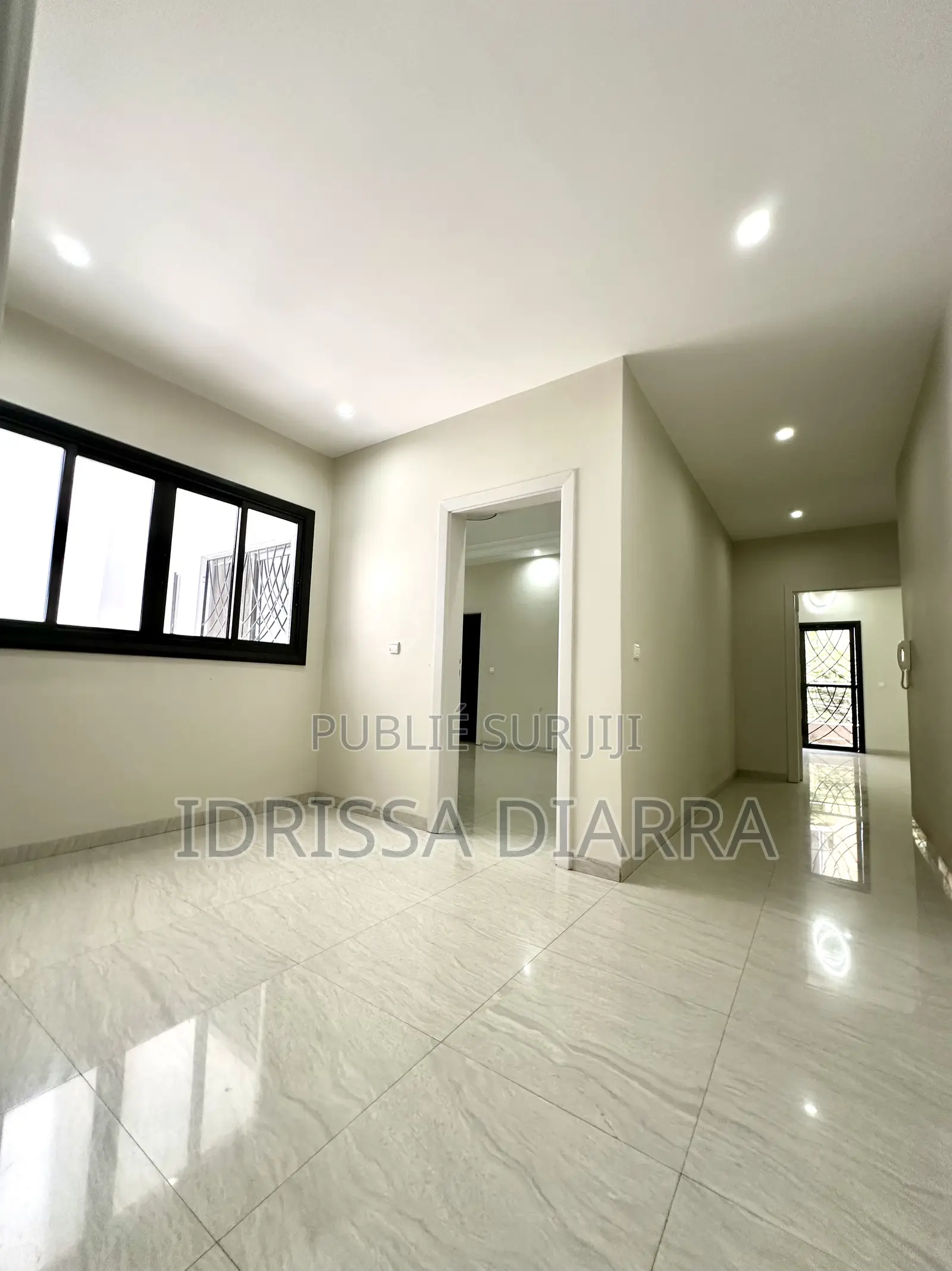 3chbre Appartement dans Ouakam à Louer