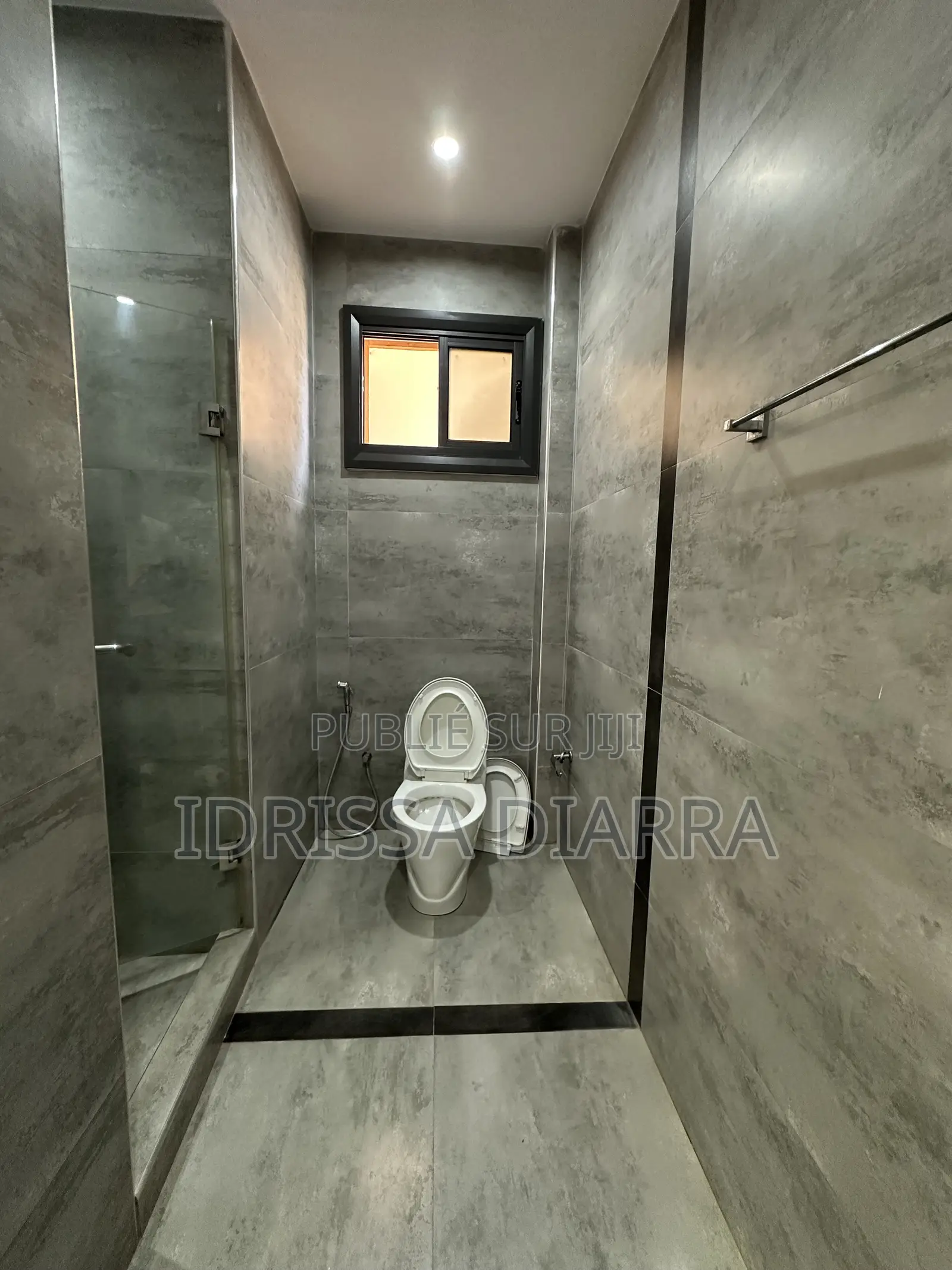 3chbre Appartement dans Ouakam à Louer