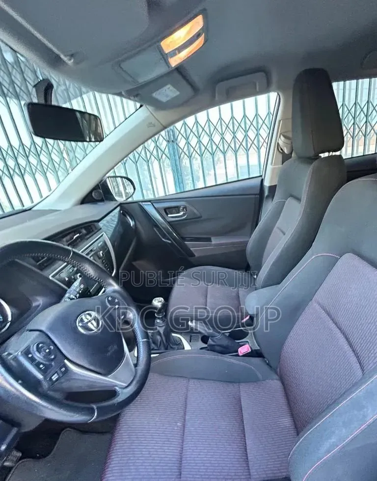 Toyota Auris 2015 Autre