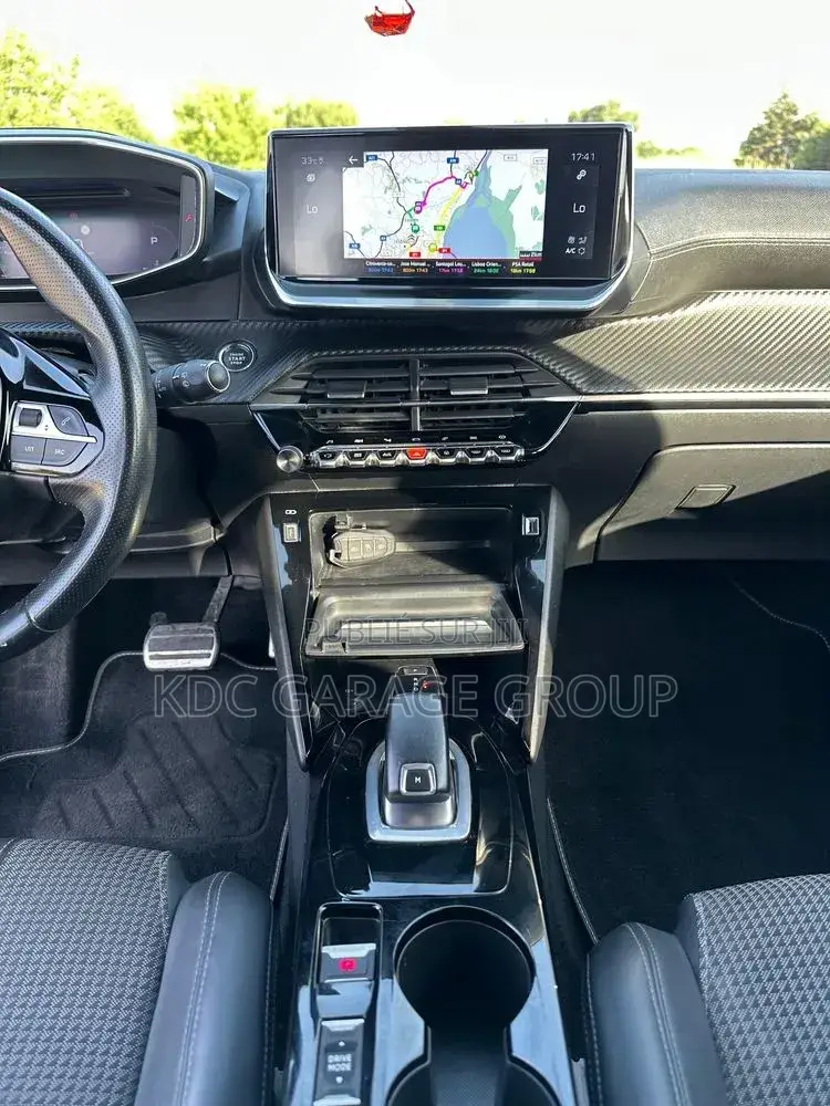 Peugeot 2008 2021 Gris