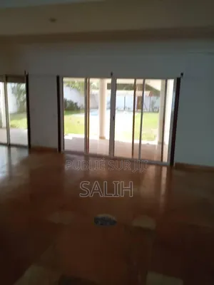 7chbre Villa dans Salih-Immo Et, Fann-Point E-Amitié à Louer