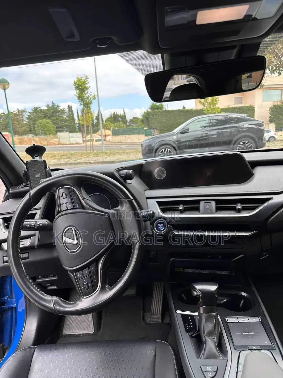 Lexus UX 2021 Bleu