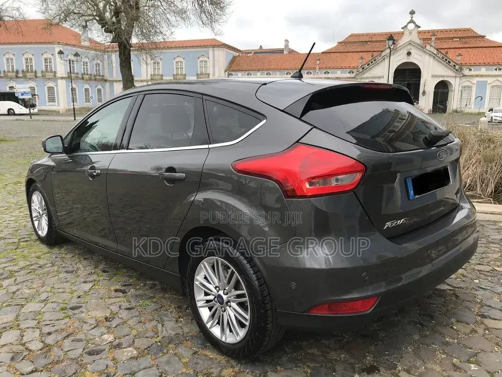 Ford Focus 2018 Gris