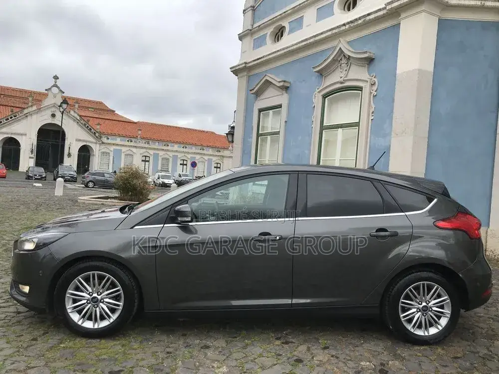Ford Focus 2018 Gris