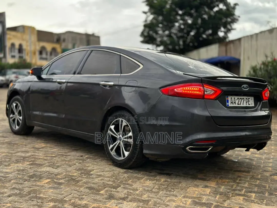 Ford Fusion 2015 Gris