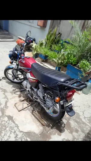 TVS HLX 125 2020 Rouge