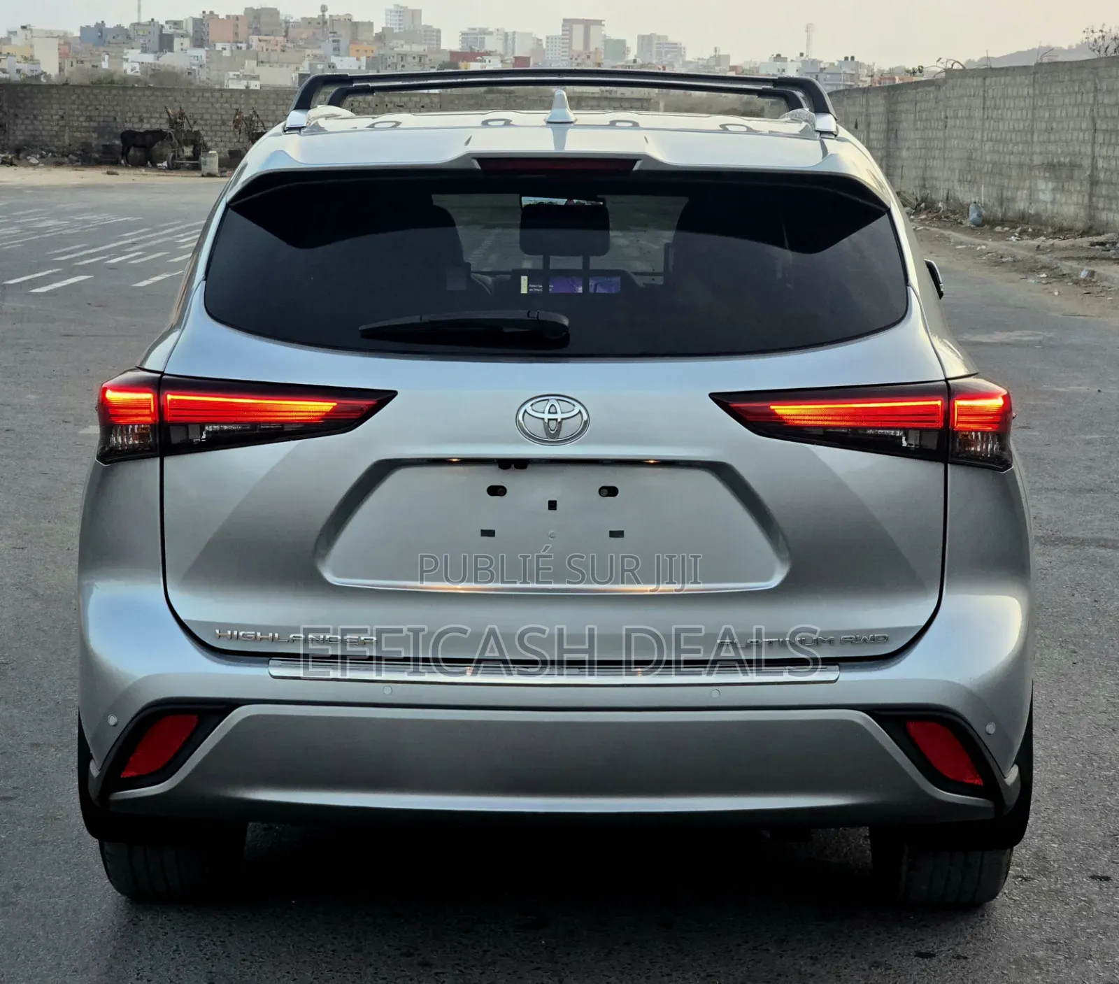 Toyota Highlander Platinum AWD 2023 Gris