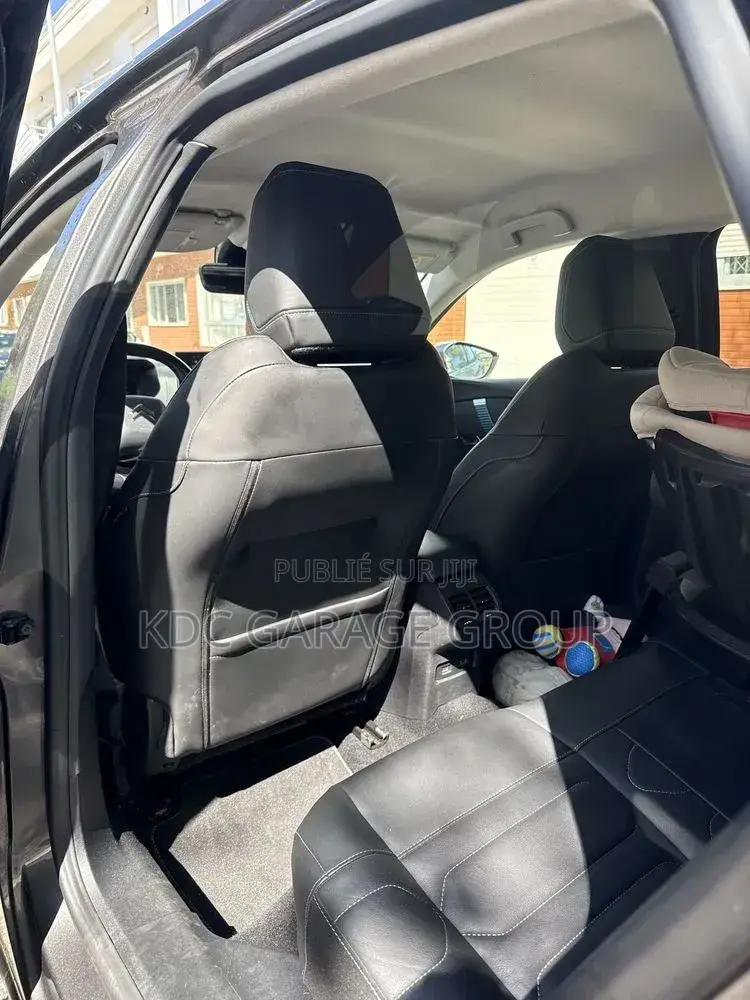 Citroen C4 2021 Gris