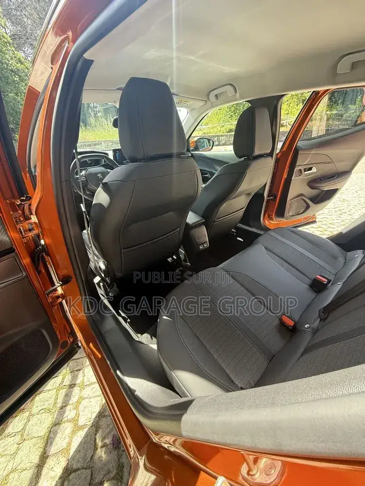 Peugeot 2008 2021 Orange