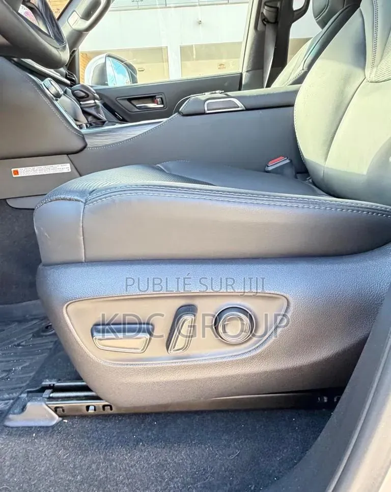 Toyota Land Cruiser 2025 Argenté