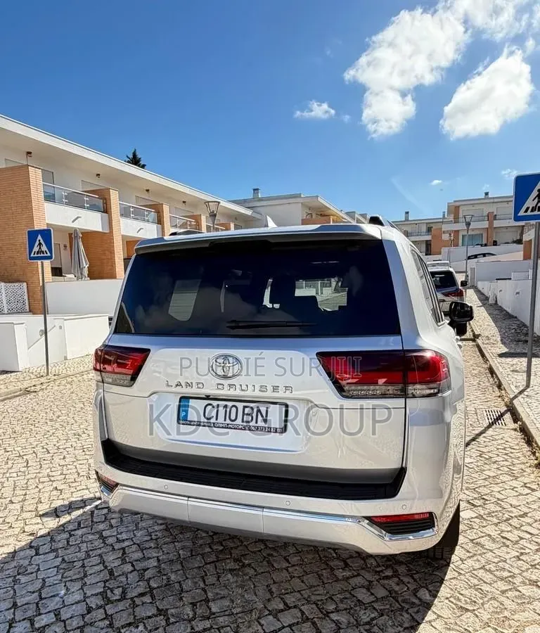 Toyota Land Cruiser 2025 Argenté