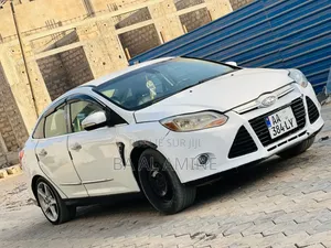 Ford Focus 2014 Blanc