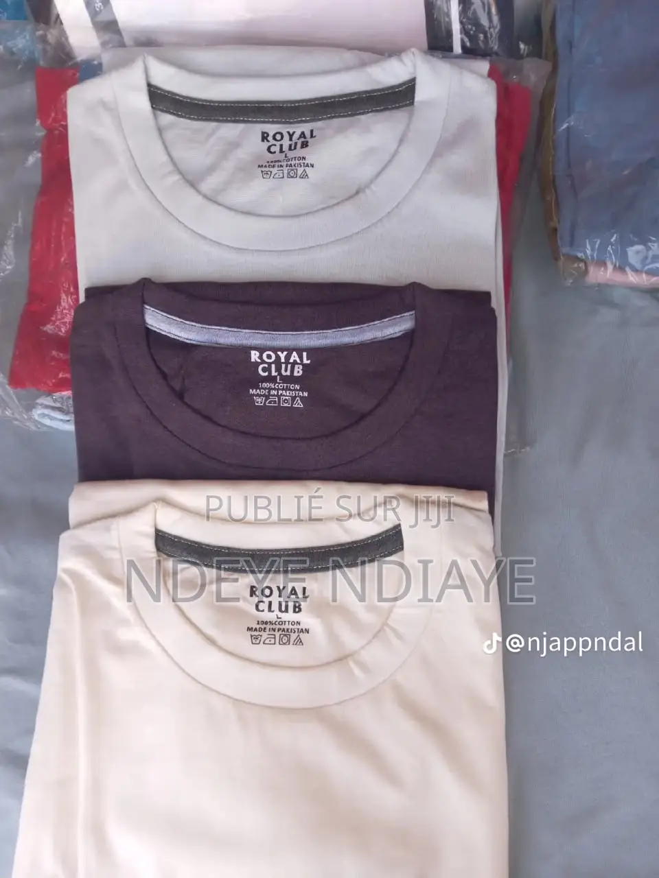 T-Shirt 100% Coton Paquet De 3 Disponible a 3500 Le Paquet en Gros Et