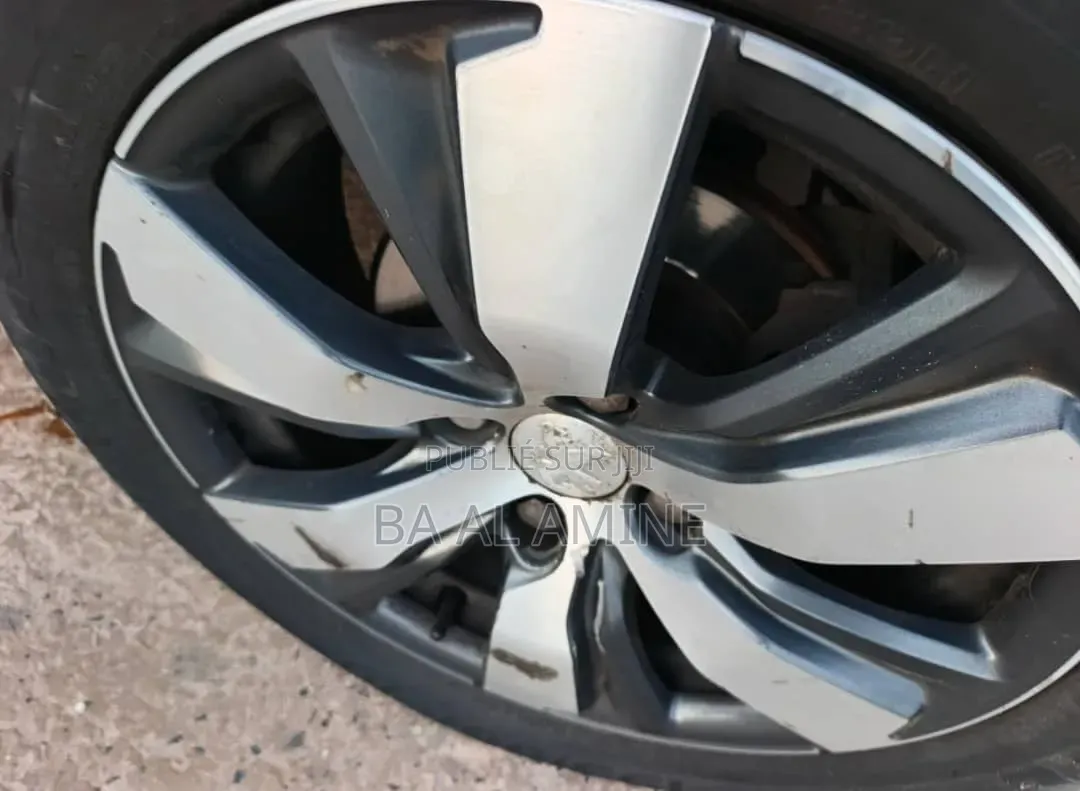 Peugeot 2008 2016 Gris