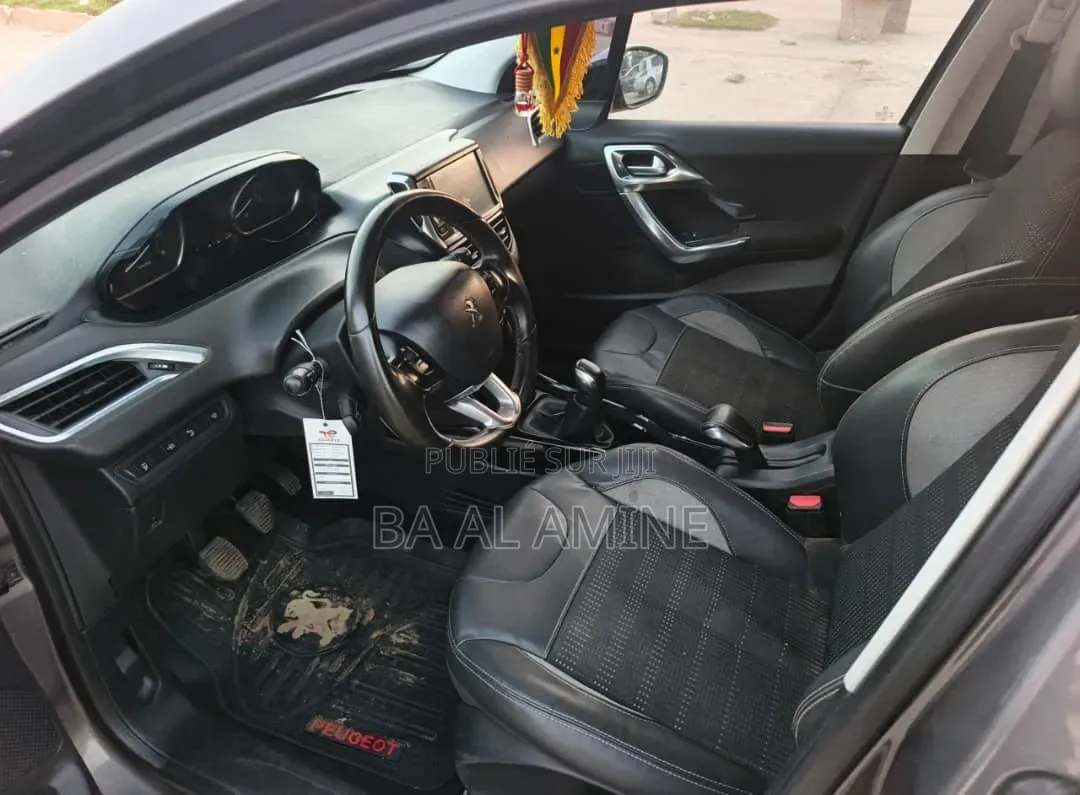 Peugeot 2008 2016 Gris