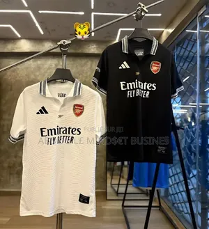 Maillots Rétro Arsenal Disponible