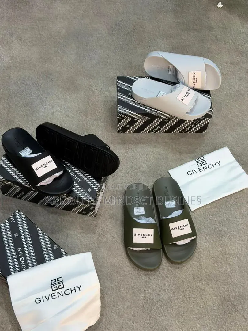 Sandal Givenchy Disponible