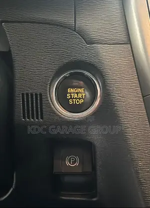 Toyota Avensis 2013 Gris