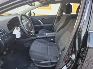 Toyota Avensis 2013 Noir